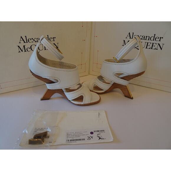 Alexander Mcqueen 12cm leather Heelless Ankle-strap sandals NIB 890 7.5 White